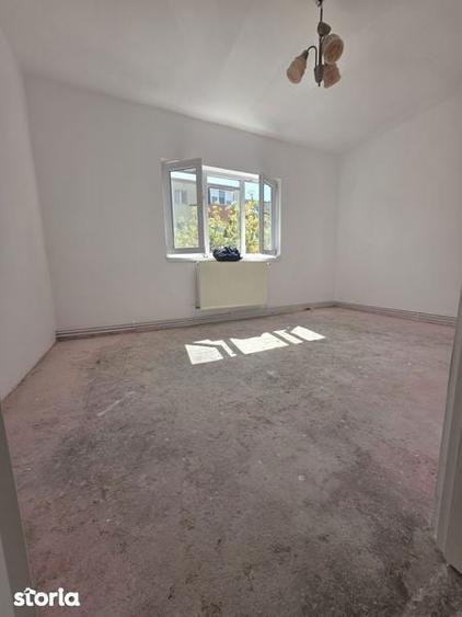 Apartament 3 camere etajul 2 renovat - 4