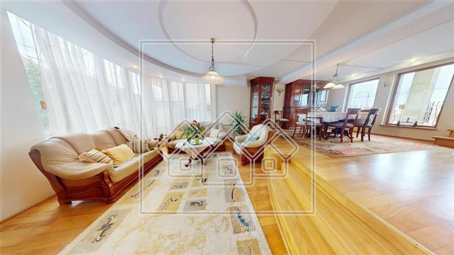 Casa de vanzare in Sibiu - individuala - 278 mp utili - - 52