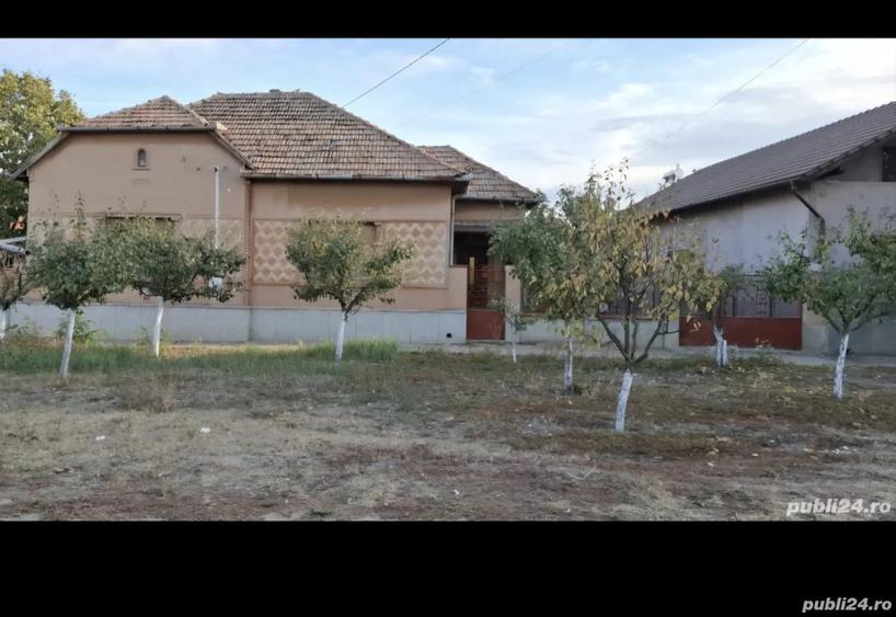 Vand casa in comuna Pesac. - 1