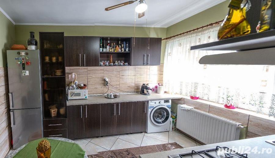 De vanzare casa cu etaj - 3