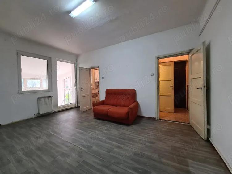 Spatiu zona Garii statia Faget 38 mp vizibilitate stradala - 2