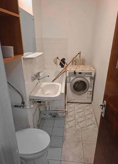 Titan Metrou Parc Decomandat Etaj 5/8 ,Bl 1986 ,Reabilitat SPATIOASA - 4