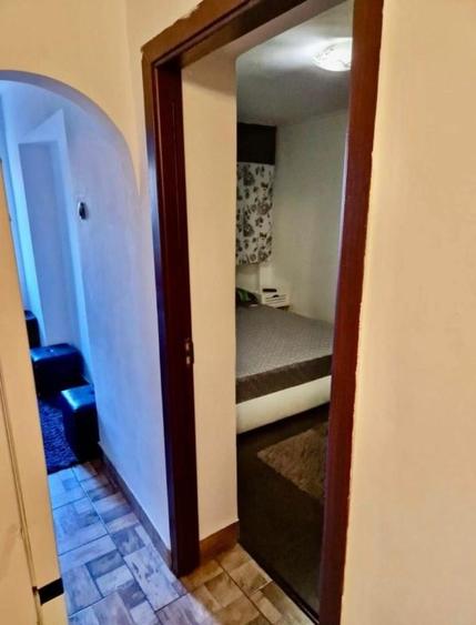 Apartament cu 2 camere, zona Podu Ros - 5