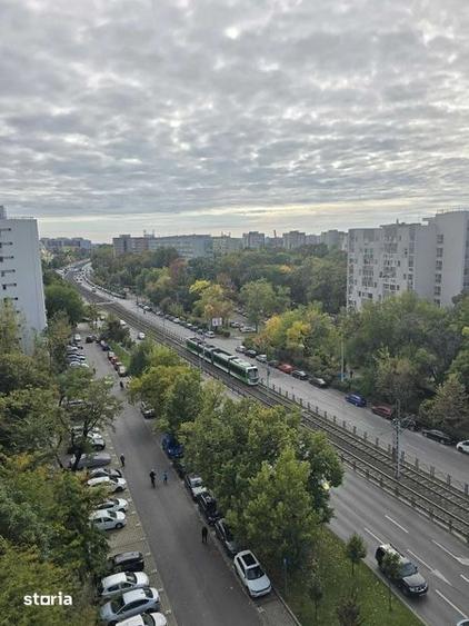Apartament cu 3 camere în Drumul Taberei