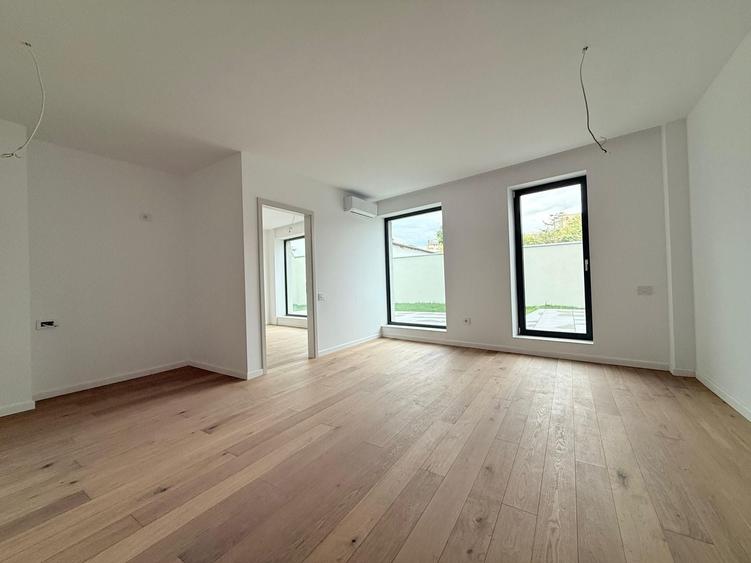 Apartament cu 4 camere decomandat în Timpuri Noi