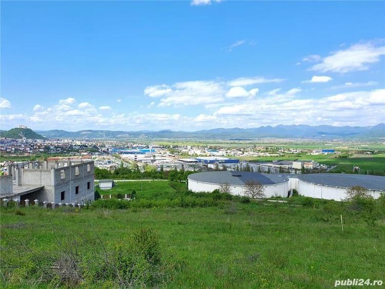 Teren în 700