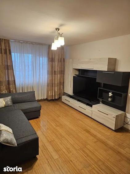 Apartament cu 3 camere decomandat, mobilat în Titan