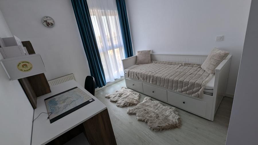 Apartament cu 3 camere decomandat în Morarilor