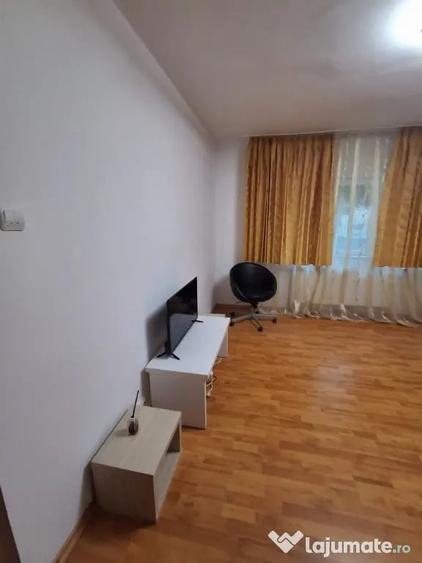 Apartament cu 2 camere decomandat în 13 Septembrie