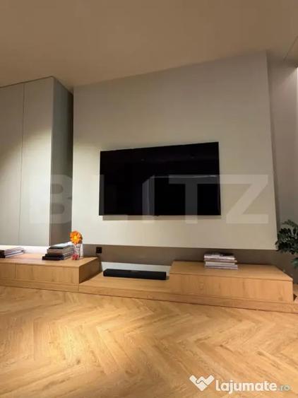 Apartament cu 4 camere decomandat în Est