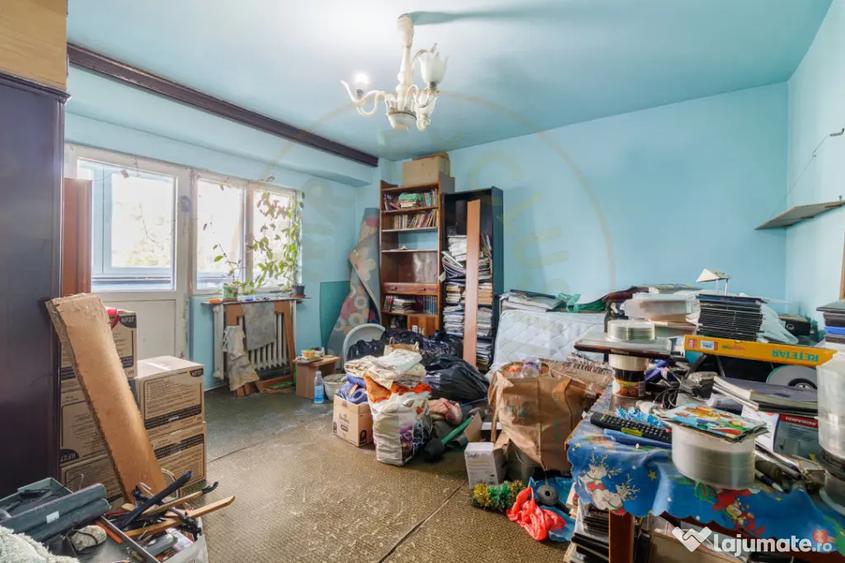 Apartament cu 3 camere decomandat în Sebastian