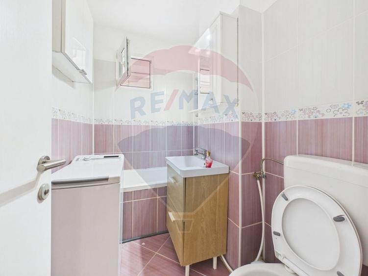 Apartament cu 2 camere semidecomandat, mobilat în Titan