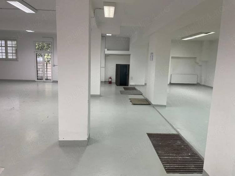 Spațiu comercial, de 214 mp, în Freidorf
