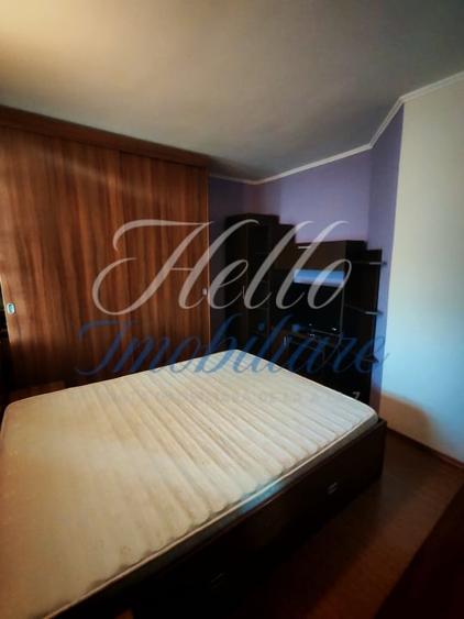Apartament cu 3 camere decomandat în Florești