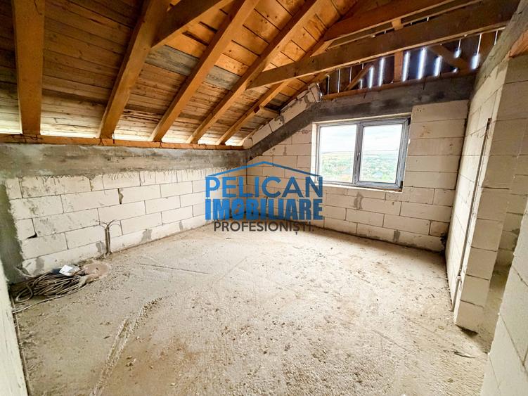 Casă individuală cu 4 camere cu Teren 500 Mp în Malcoci