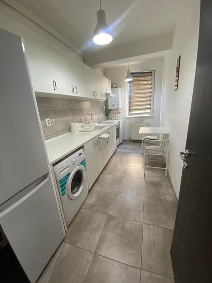 Apartament cu 2 camere decomandat, mobilat în Brâncoveanu