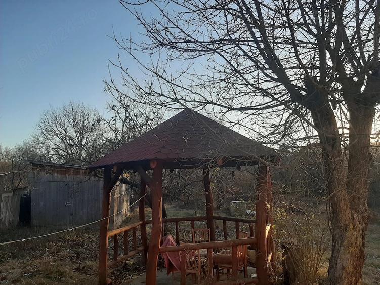 Casă cu 2 camere cu Teren 2000 Mp în Joseni