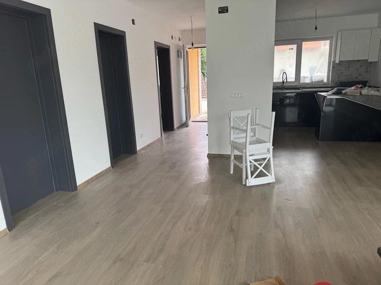 Casă cu 3 camere cu Teren 500 Mp în Sânmihaiu Român