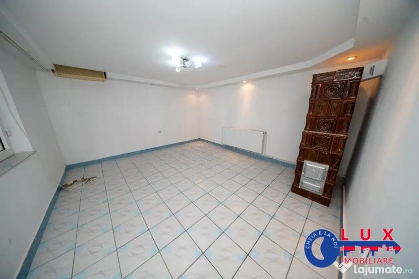 Casă cu 2 camere cu Teren 295 Mp în Babadag