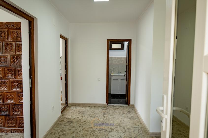 Casa renovata, spatiu pentru familie si gradina - Moinesti - 9