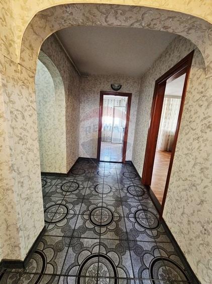 Apartament 3 camere de vânzare – Zona 1 Decembrie, Piatra Neamț - 31
