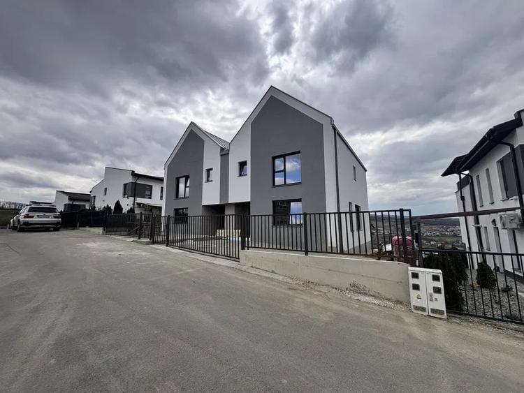 Casă duplex de vânzare în Borhanci – spațiu generos, finisaje moderne - 1
