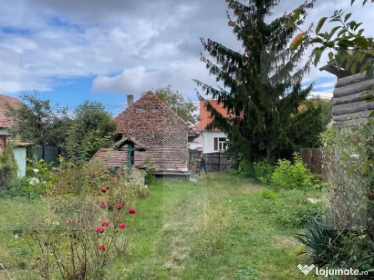 Casa ?araneasca in centrul localita?ii Ilieni te - 5