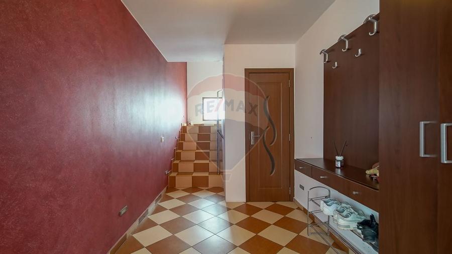 Casă complet mobilată cu garaj și panouri fotovoltaice – Codlea! - 21