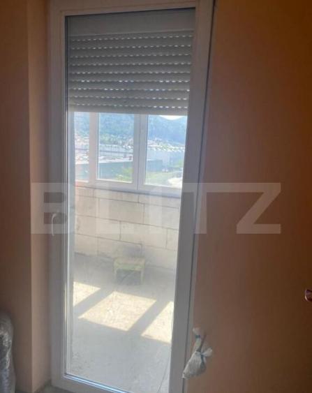 Apartament de vanzare - Semifinisat - Zona Centrala - 1