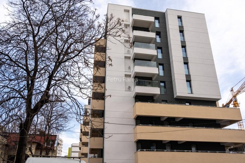 Apartament cu 3 camere decomandat în Victoriei Apartament cu 3 camere decomandat în Victoriei