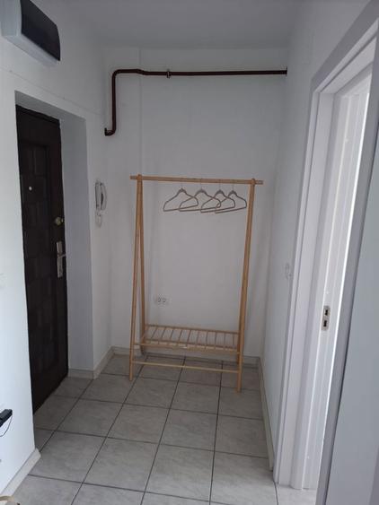 Garsoniera decomandata Craiovita Noua - 2