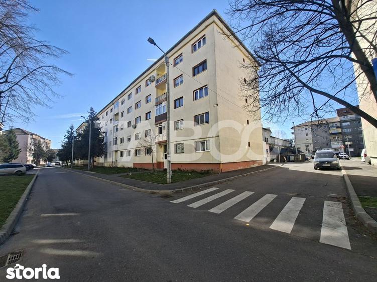 Strand etaj 1 Apartament decomandat 50 mpu balcon pivnita - 15