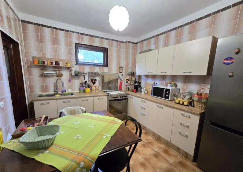 Casa spa?ioasa cu livada ?i vedere spre padure Fil - 14