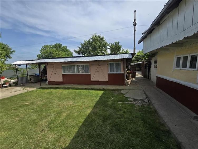 Proprietate de vanzare in Sat Izvoare, com. Bahna, judetul Neamt - 5