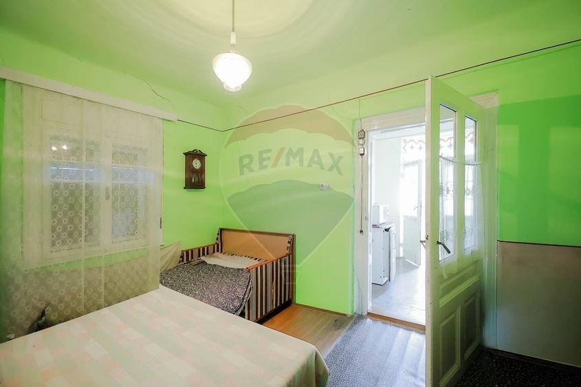 De vanzare casa cu teren de 3036 mp in Bors - 8