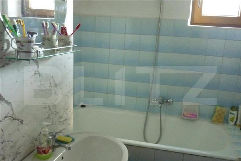 Apartament de vanzare, 4 camere, 100 mp, zona Vama, Suceava - 2