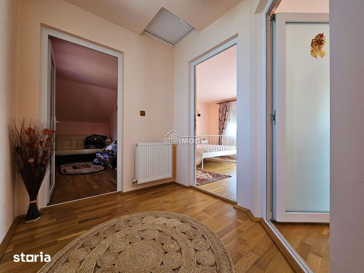 Locatie premium || Acces direct din DN71 Dealu Mare, Dambovita - 4
