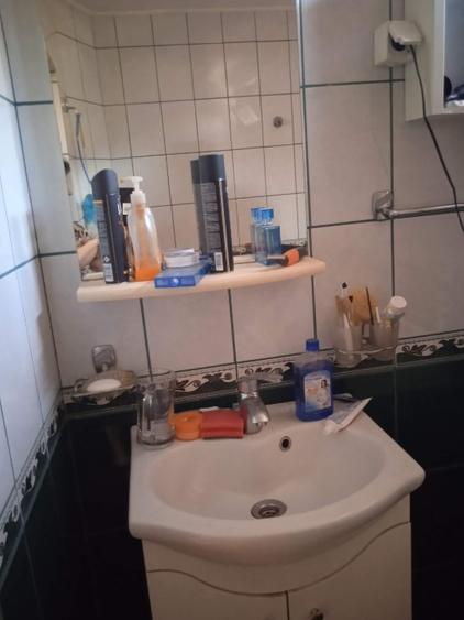 Vând casă cu mansardă - 1