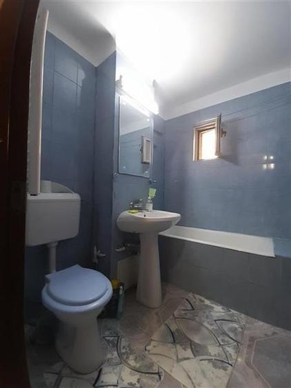 Apartament 3 camere de inchiriat zona Malu Roșu - 3