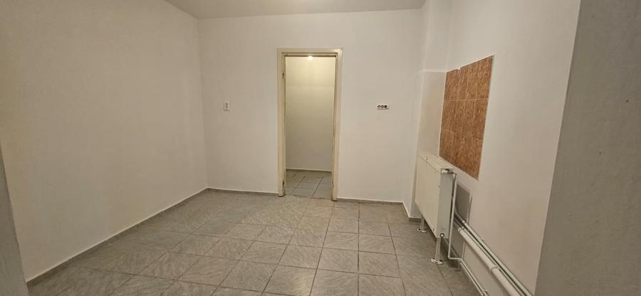 3 camere .. cu boxa .. Calea Aradului .. 115.000 euro - 2