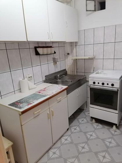 Garsoniera cocheta de inchiriat! - 2