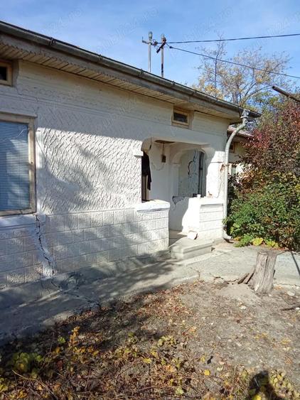 Casa si teren de vanzare, sat Ciorasti, jud. Vrancea - 1