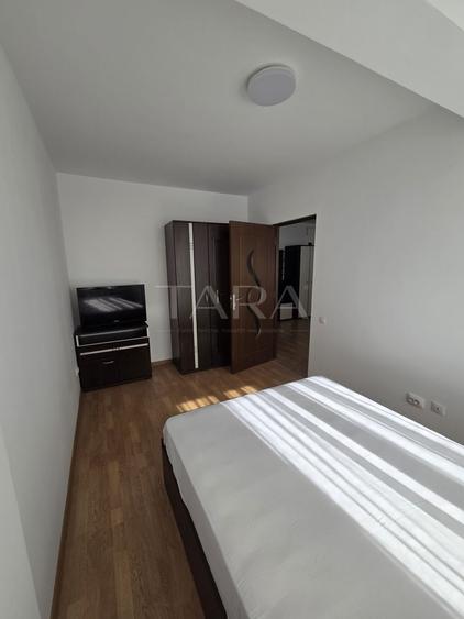 Apartament cu 2 camere semidecomandat, mobilat în Florești