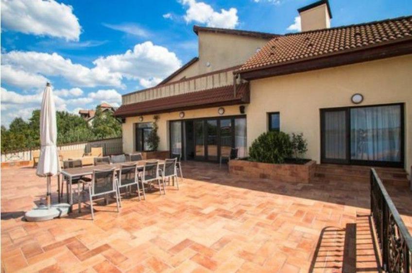 Vila de vanzare 8 camere deschidere directa la Lacul Snagov, 800 mp - 3