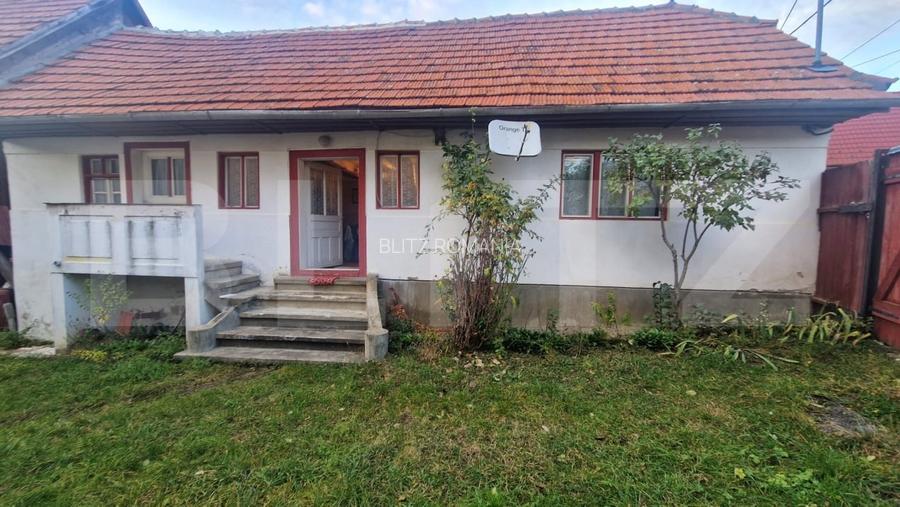 Casa batraneasca 15 minute de Brasov, 2 CAMERE 380 MP TEREN