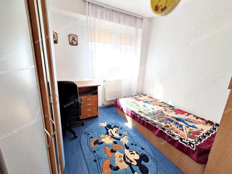 Apartament cu 3 camere, situat la etajul 3, in cartier Siderugistilor; SD-uri. - 4