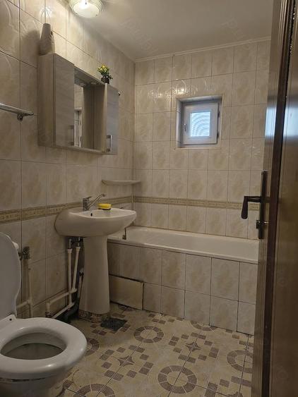 Inchiriez Apt doua camere Lidl Nicolina - 2