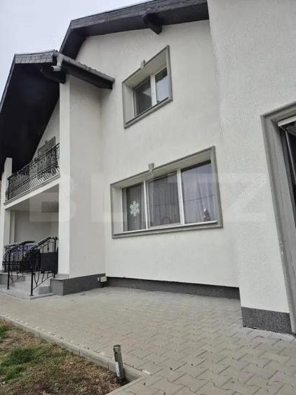 Vand sau schimb cu apartament vila superba cu 3 dormitoare in Ungheni - 12