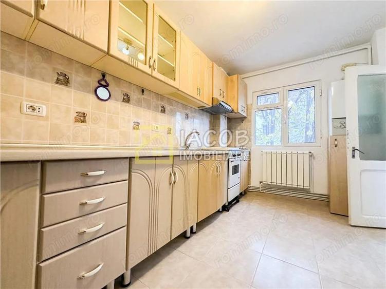 Apartament 2 camere decomandat - Energiei, Bacau - la 2 min de Centru - 1