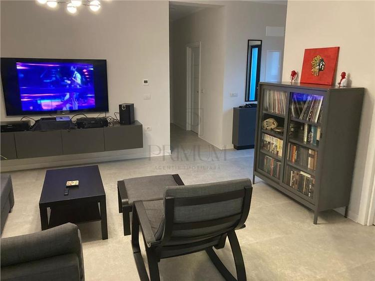 Duplex mobilat - zona excelenta - 3 dormitoare - 2